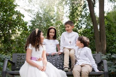 Médaille de communion : le langage secret des motifs gravés