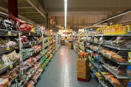 Prix au kilo, vrac, marques de distributeur : les réflexes qui allègent le caddie
